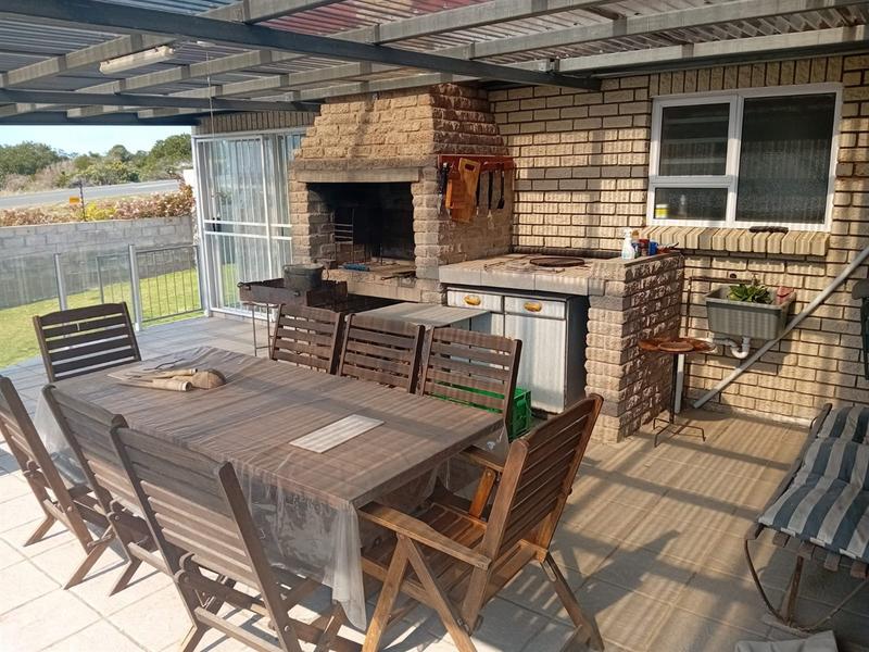 3 Bedroom Property for Sale in Stilbaai Wes Western Cape